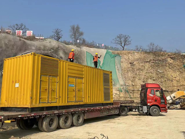 关岭发电机租赁如何根据测试结果判断机油泵的工作状态是否正常？