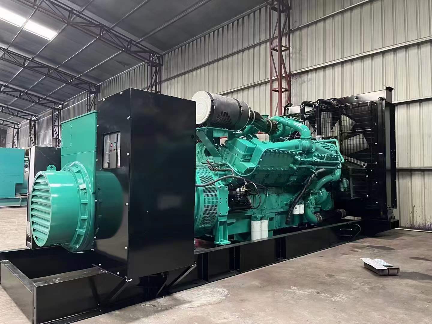 关岭如何降低 800kW 柴油发电机输出电流的波动？