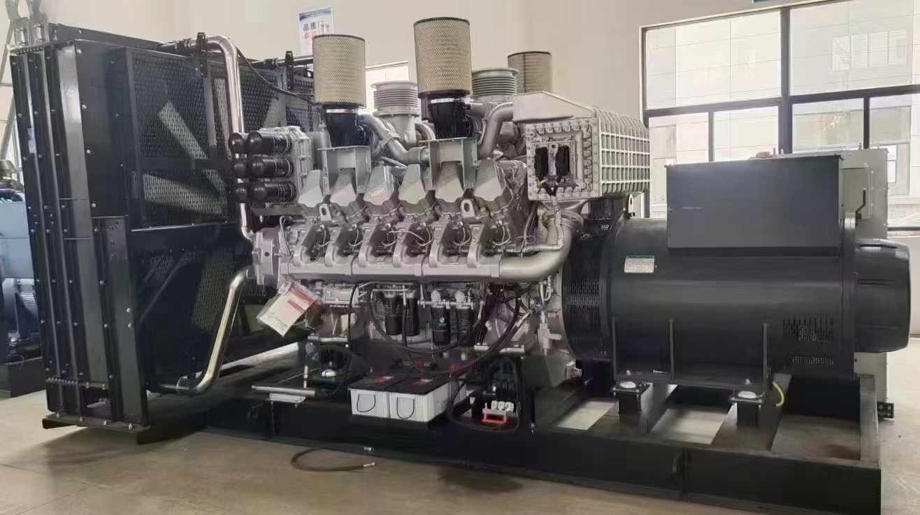 关岭800KW柴油发电机组可以带动多少kw的设备？