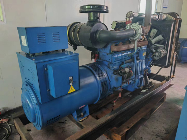 关岭100kW柴油发电机组使用多级机油有哪些优缺点？